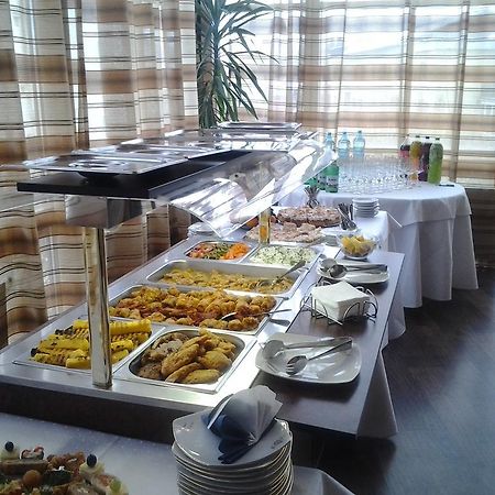Hotel Ambassador Nagybánya Kültér fotó