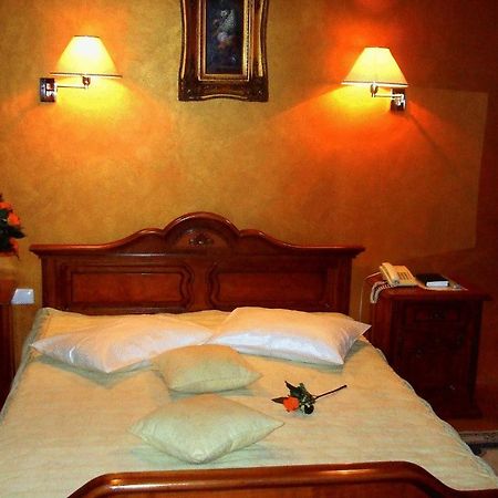 Hotel Ambassador Nagybánya Kültér fotó