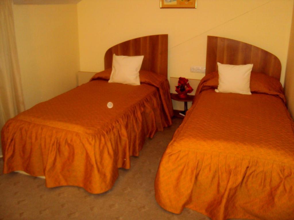 Hotel Ambassador Nagybánya Szoba fotó