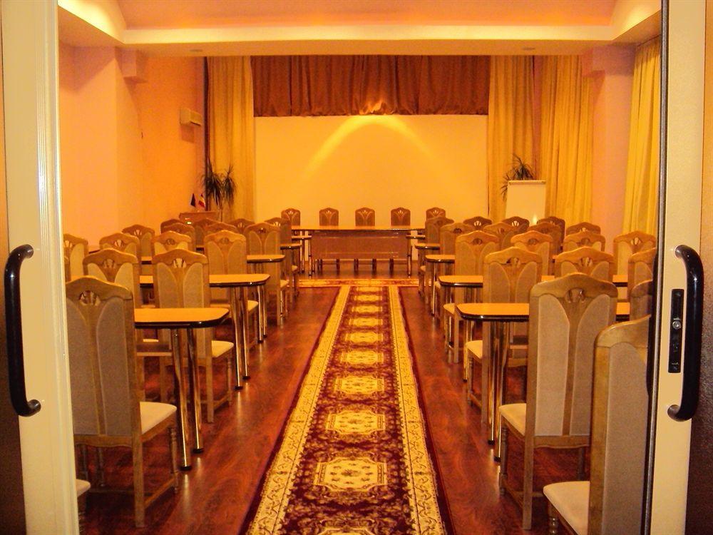 Hotel Ambassador Nagybánya Kültér fotó