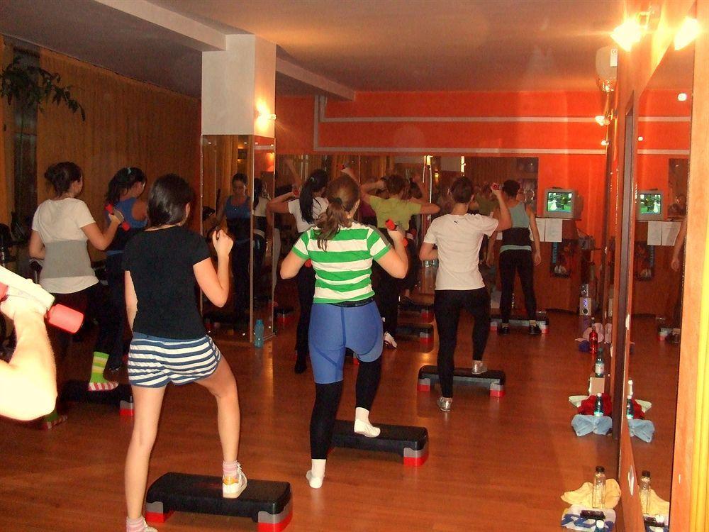Hotel Ambassador Nagybánya Kültér fotó