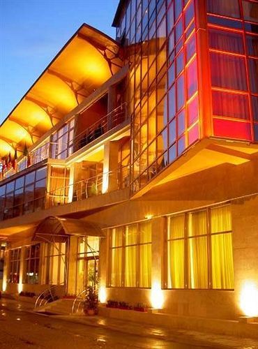 Hotel Ambassador Nagybánya Kültér fotó